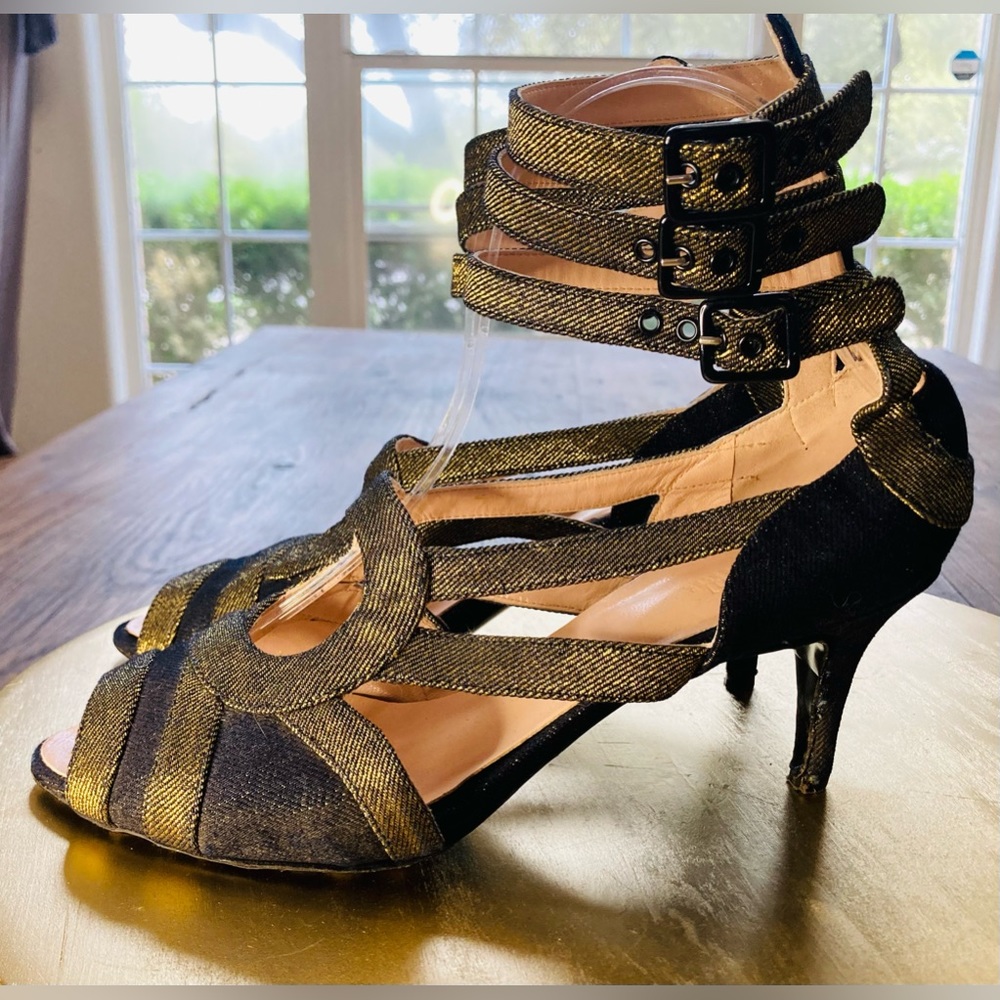 JEAN PAUL GAULTIER Stunning Size EU 39. Pre-owned. Excellent conditions.
